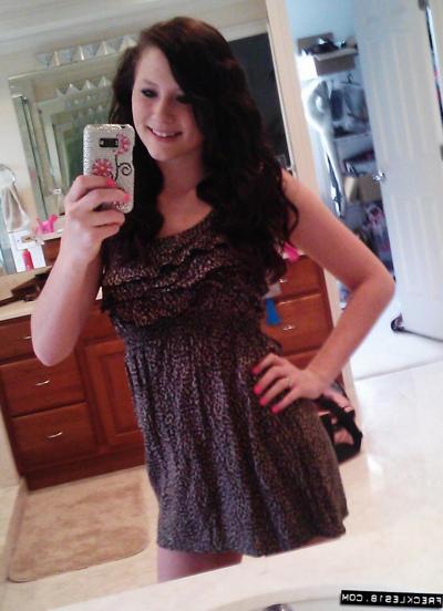 12P Freckled teen amateur selfshots