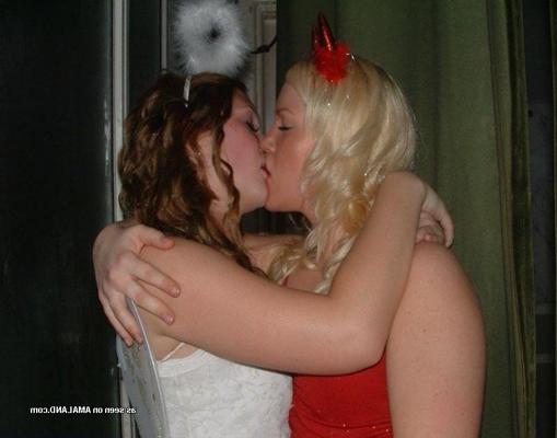10P Assorted horny amateur lesbians in a heavy liplock