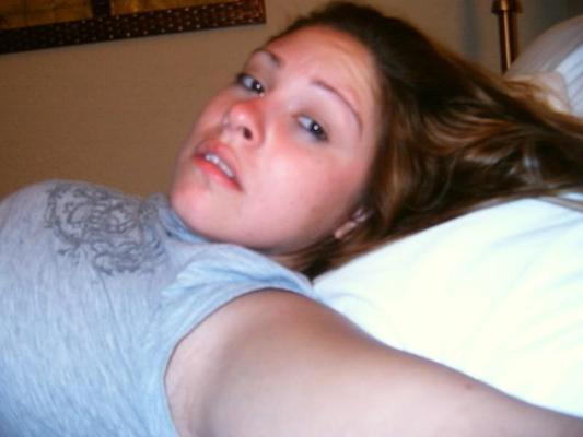 16P Photos of a playful chick with nice tits and ass