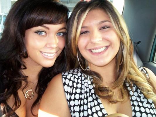 16P Beautiful babes naked in Photobucket pics