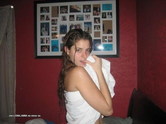 15P Beautiful amateur teen GF strips off lingerie and thong panties