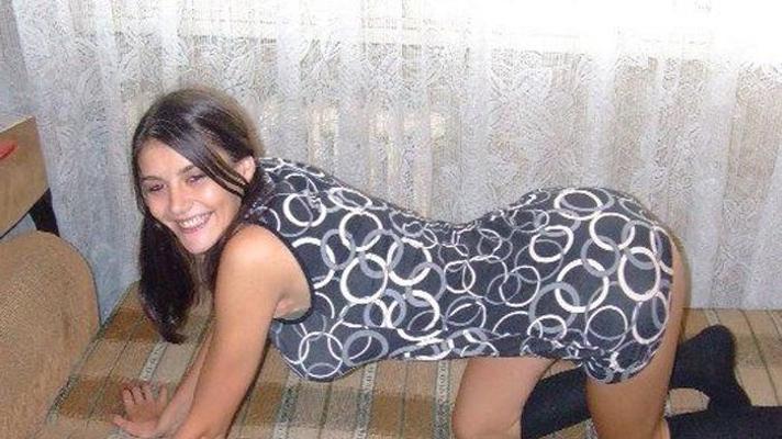 16P Amateur cheerleaders getting naughty and naked