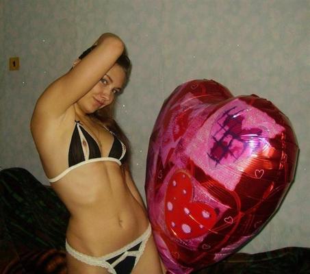 16P Barbara's indoor and outdoor solo nudes