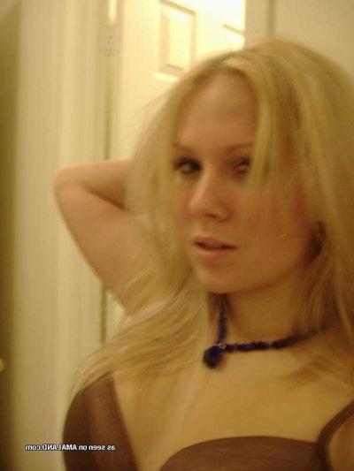 12P Hot cute emo amateur blonde honey camwhoring