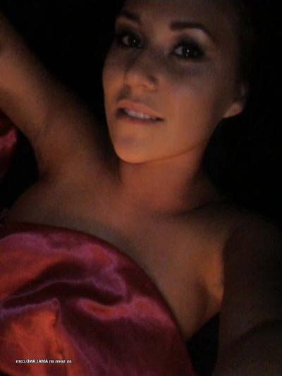 16P Sexy Wendy camwhoring in her bedroom