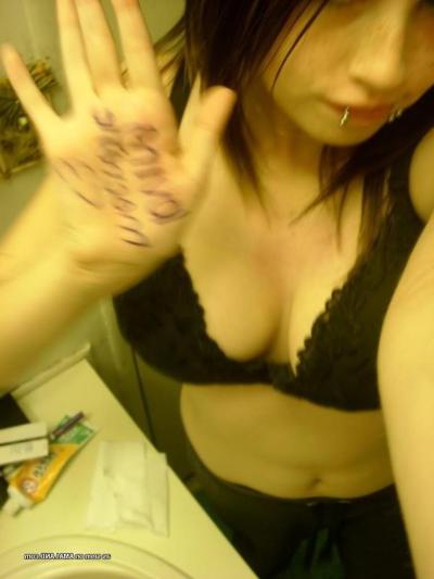 12P Group of steamy hot amateur naughty emo babes