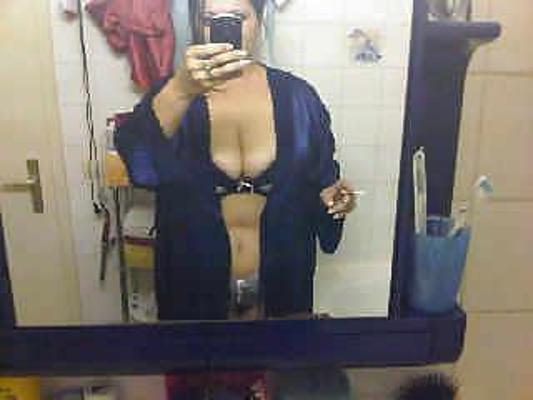 4P Sexy gypsy woman big tits useen