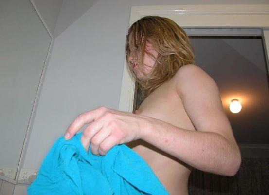 16P Naked redheaded amateurs posing