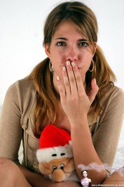 16P Amy happy christmas with me
