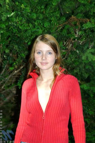 15P Sexy teen beth walks thru the park and stops at a few shops just hanging out