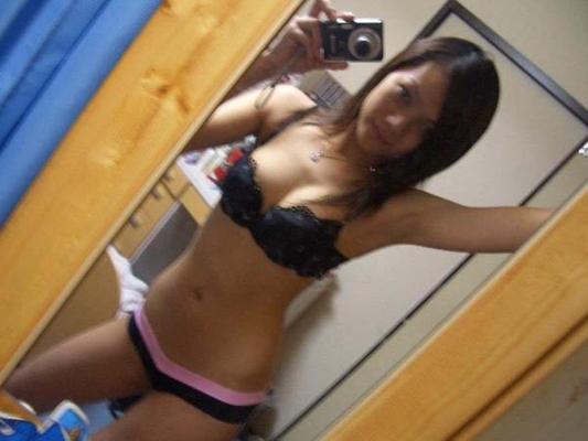 10P Picture gallery of cutie amateur oriental babes