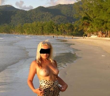16P Pictures of me and my GF getting naughty in her room