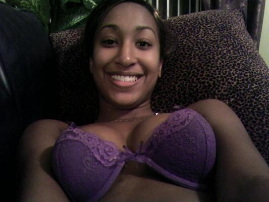 16P Amateur Asian models in naked photos