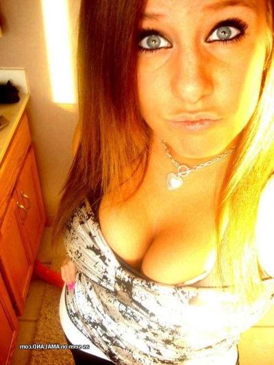 12P Compilation of hot busty amateur self-shooting GFs
