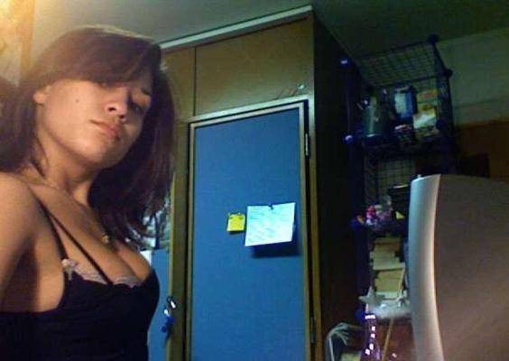 16P Nice photo set of a chick having fun with her dildo and fingers