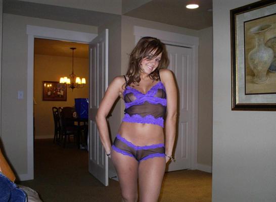 16P Photos of two amateur sluts who are into kinky bondage