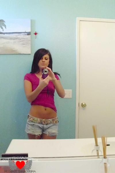 18P brittany self shot
