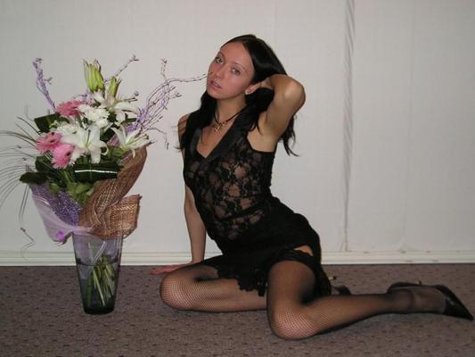 16P Pictures of girls with nice round butts