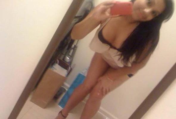 15P Daring sexy amateur Spanish girlfriends