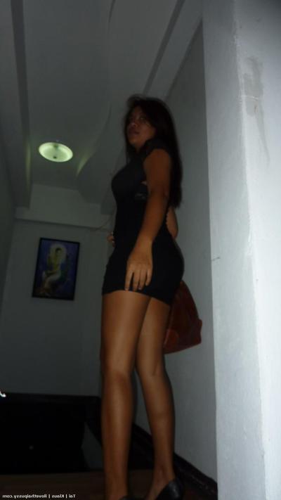 15P Big Butt Thai Whore Fucked Bareback No Condom For Money Asian Slut