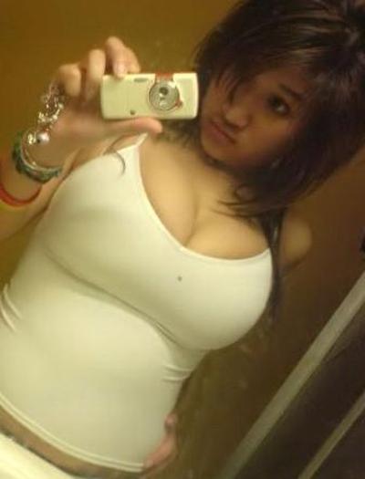12P Fresh pictures of real emo bitch having head