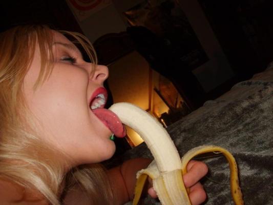 16P Blonde skiboat naked