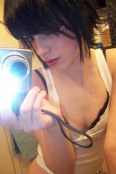 12P Horny Emo chicks love to tease