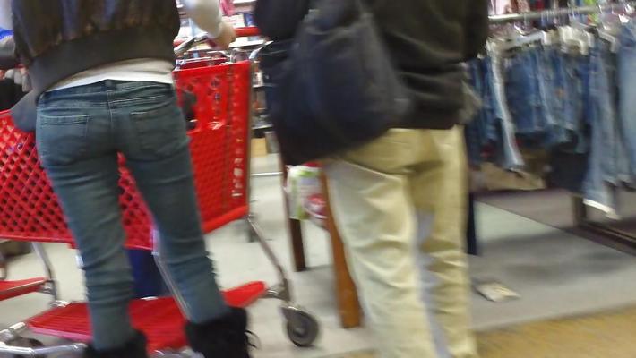25P Cul et fesses d'adolescent sexy en jeans avec string montrant