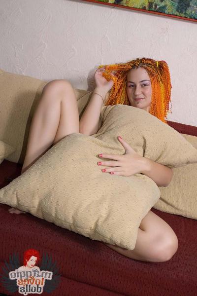 16P Redhead alt girl toys asshole with dildo