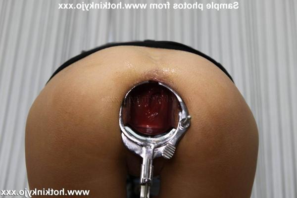 12P sexy police woman with xo speculum in her ass