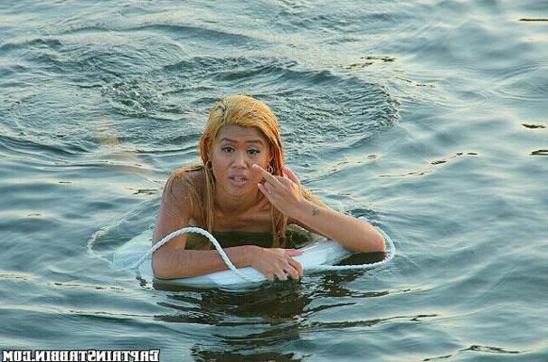 12P 12 pics and 1 movie of Asia from Captain Stabbin