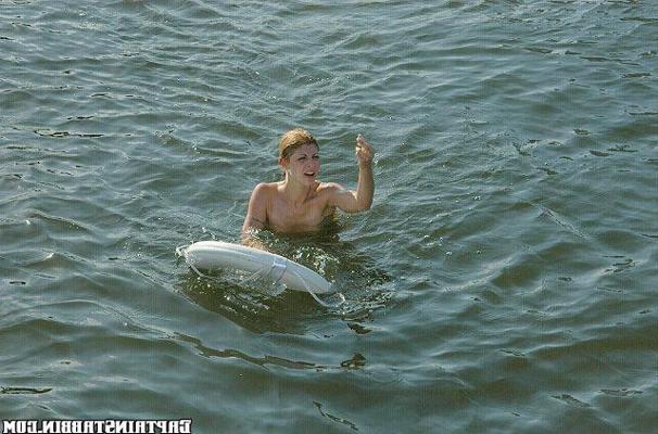 12P 12 pics and 1 movie of Kay from Captain Stabbin