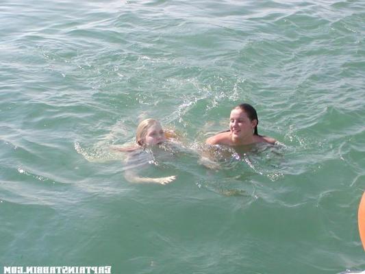 12P 12 photos et 1 vidéo de Madison de Captain Stabbin