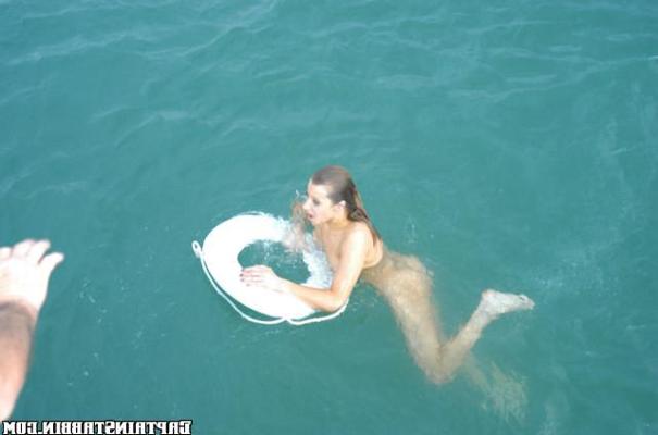 12P 12 photos et 1 vidéo de Brooke de Captain Stabbin