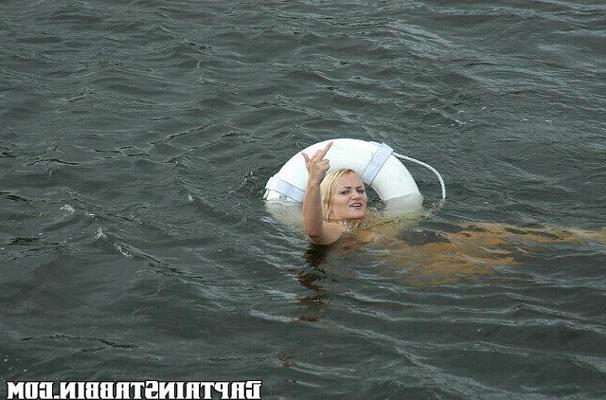 12P 12 pics and 1 movie of Andie from Captain Stabbin