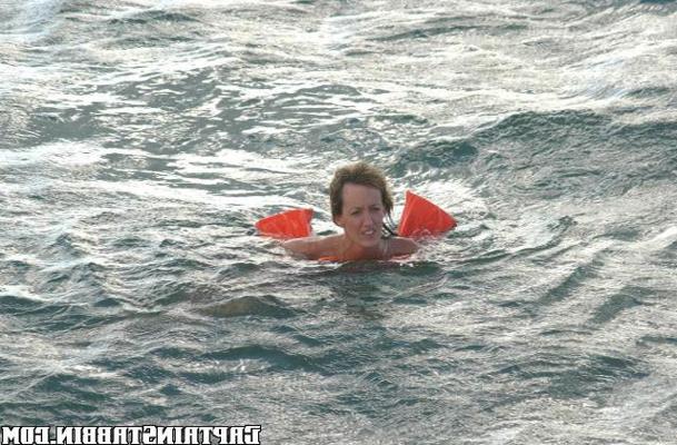 12P 12 pics and 1 movie of Melony from Captain Stabbin