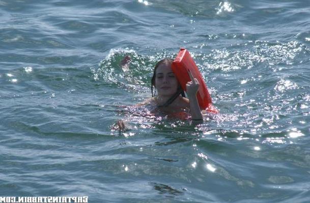 12P 12 pics and 1 movie of Amy from Captain Stabbin
