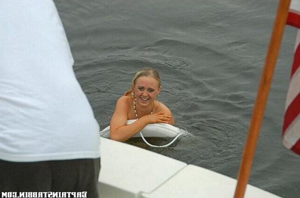 12P 12 pics and 1 movie of Alina from Captain Stabbin
