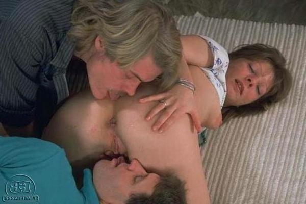 16P European threeway sex from the early 1980s