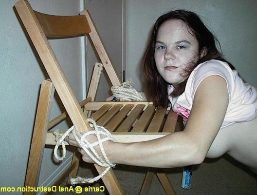 16P Pequena estudante morena fica com o rabo fodido rígido