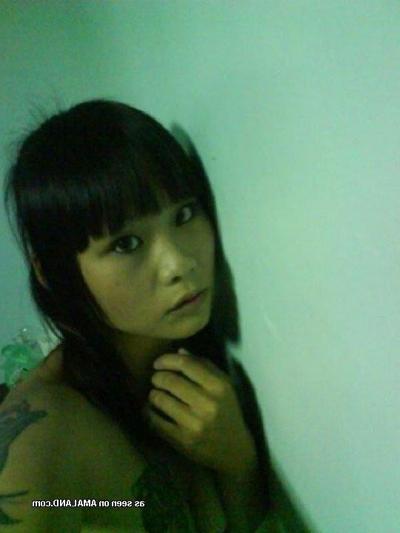 10P Petite Asian chick teasing and self-shooting naked