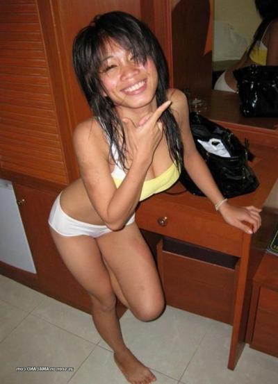 10P Horny Asian girlfriend getting banged in a motel room