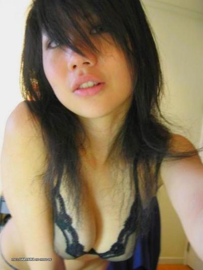 10P Compilation of a naughty Thai honey selfshooting at home