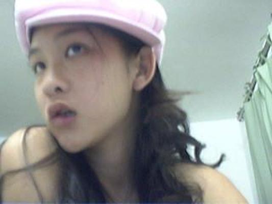 16P A collection of sexy Asian babe pics