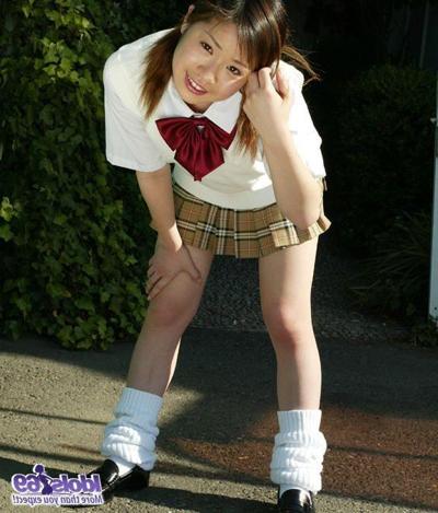 16P Naughty Yuka shows off her bathng suit