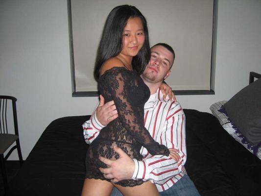 15P Picture set of a pretty Singaporean babe