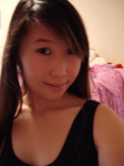 16P Sexy and hot Asian babe gives great blowjob in her bedroom