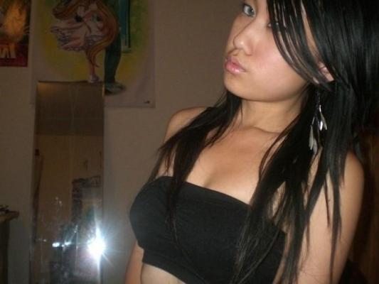 16P Hot and tight teenage Asian hairy cunts displayed here