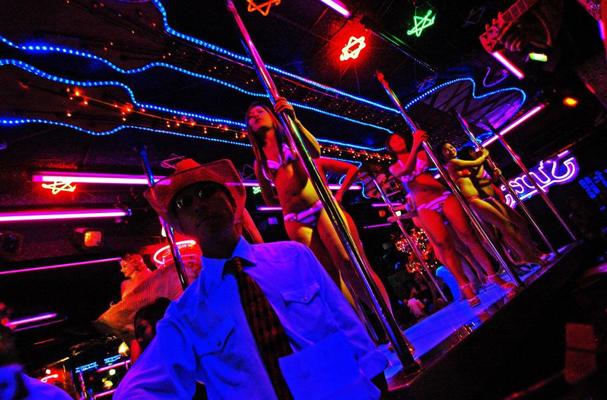 12P Teens get wild and frisky