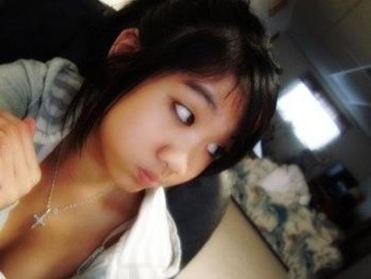 16P Nice selection of naughty and hot amateur asian babes